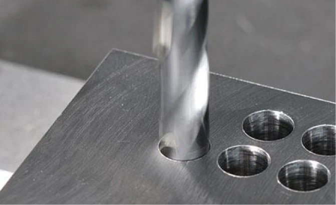 Perfura&ccedil;&atilde;o CNC